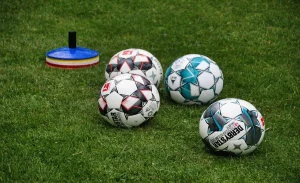 balls-football-training-sport